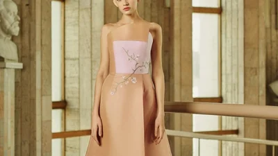 Українські дизайнери показали свої ідеальні сукні для випускного