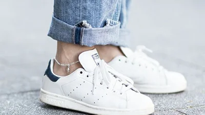 Білі кросівки: з чим і як носити головний хіт сезону