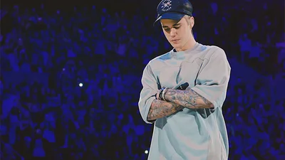 Новий кліп Джастіна Бібера розповідає про його розваги