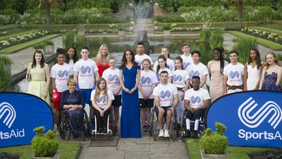 Кейт Міддлтон вразила елегантним нарядом на благодійному вечорі