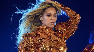 На Бейонсе під час виступу тріснув боді