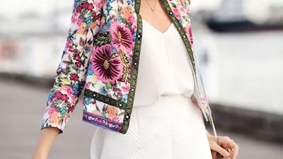 По-літньому: як носити комбінезон з шортами на роботу