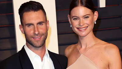 Адам Левін опублікував фото оголеної вагітної дружини