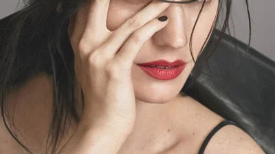 Загадкова Єва Грін спокушає у новій інтригуючій фотосесії