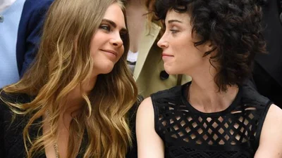 Новина дня: Кара Делевінь заручилась з дівчиною