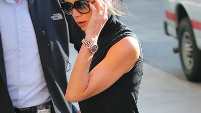 44 рази, коли Вікторія Бекхем вчить нас стильно носити окуляри