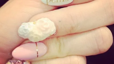 Страхітливий манікюр, який ніколи не варто пробувати на собі