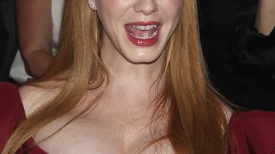 Переборщили: зірки з надто відвертими декольте