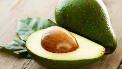 10 натуральних засобів для красивого волосся, які є в кожному холодильнику