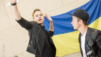 Брати Борисенко влаштували в студії Люкс ФМ танцювальний батл