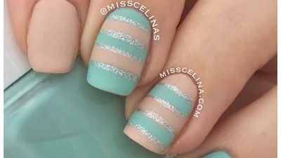 60 ідей для яскравого смугастого манікюру