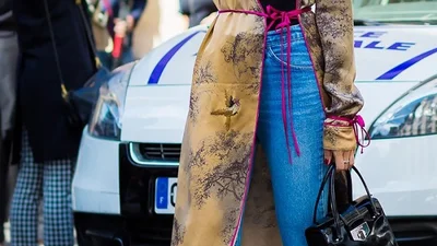 Вуличний стиль: халат, як новий вражаючий літній тренд