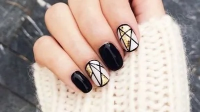 Стильні ідеї для чорного манікюру