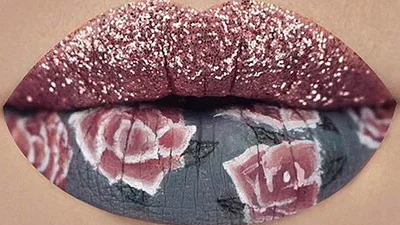 Тату на губах: новий шалений б'юті тренд