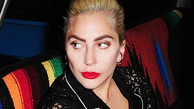 Дорогі авто і шикарні наряди: Леді ГаГа показала вражаючий вуличний стиль