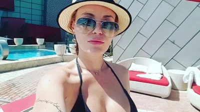 Слава Камінська насолоджується літом в Баку