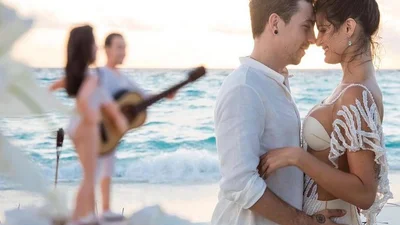 Ангельське весілля: модель Victoria's Secret одружилась на Мальдівах