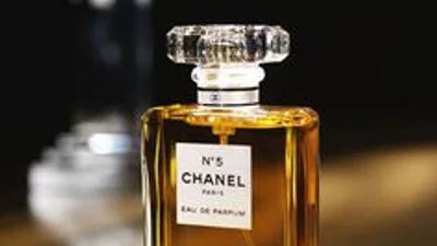 З Днем народження, Коко: найкращі рекламні кампанії парфумів Chanel №5
