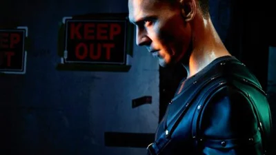 Нечемний хлопчик: Том Хіддлстон у шокуючій фотосесії