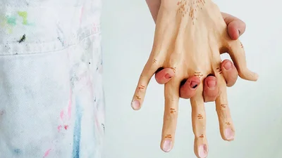 Осінні заморочки: художниця ходить на побачення з глиняним чоловіком