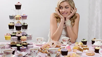 Науково підтверджено: можна їсти солодощі та худнути