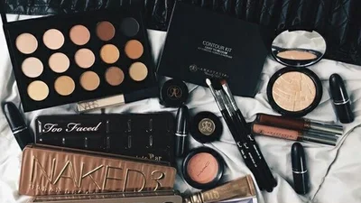 11 необхідних косметичних засобів, які ви вважаєте непотрібними