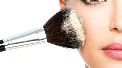 3 поради від візажистів: як правильно підібрати пудру