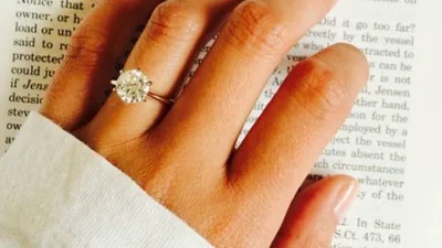 Весільна лихоманка: визначені найкрасивіші моделі жіночих обручок