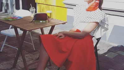 Іменинниця Катя Осадча: капелюшки, наряди і рідкісні фото ведучої