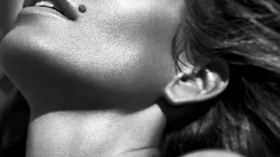 Оголені і прекрасні: культові зірки у вражаючому фотопроекті