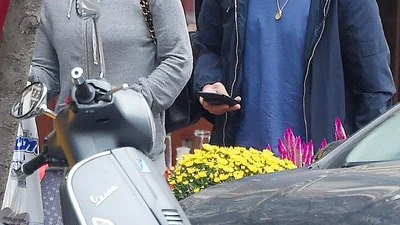 Леонардо Дікапріо вигуляв свою чергову модель без макіяжу