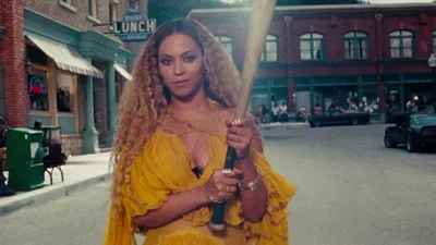 Hold Up: Бейонсе влаштувала справжній безлад у свіжому кліпі