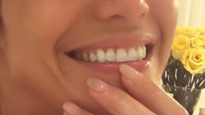 Золоті маски і сімейні обіди: як пройшли зіркові вихідні