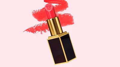 18 косметичних засобів, що мають бути у кожної дівчини