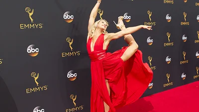 Ось як потрібно позувати на червоній доріжці