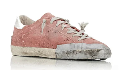 Бомж-стайл: фірма шокувала ціною на зістарені кеди