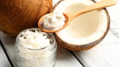 Кокосова олія: 7 варіантів застосування для вашої краси