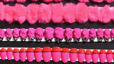 Шокуючий манікюр: хутро і скульптури на нігтях