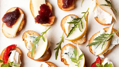 Легко й просто: 3 інгредієнти - 4 смачні закуски