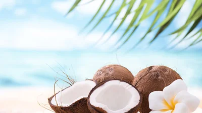 3 прості та ароматні рецепти з кокосом