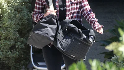 В мережу потрапили перші фото новонародженого сина Меган Фокс