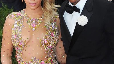 Романтичні побачення і мільйон за зраду: шлюбні контракти зірок