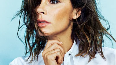 Королева Вікторія: Бекхем показала свої яскраві портрети