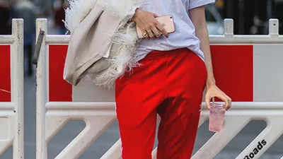 20 крутих вуличних образів зі спортивними штанами