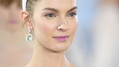 Шалений весільний тренд - солодощі на голові