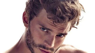 Джеймі Дорнан спокушає жінок у новому серіалі