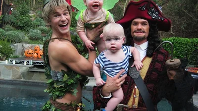 Ніл Патрік Харріс знає як розважатись на Хелловін з сім'єю