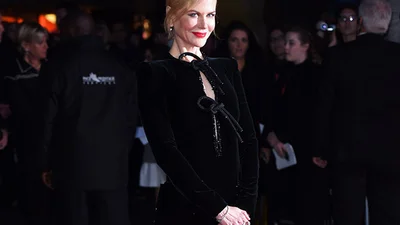 Ніколь Кідман на червоній доріжці заплуталася у власній сукні