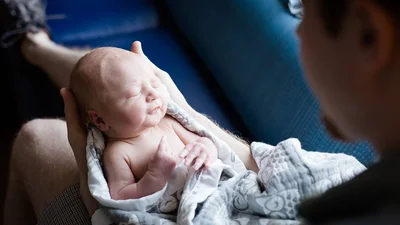 Кумедні гримаси: незвичний малюк став зіркою Інтернету