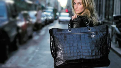 З поверненням: сумки-oversize знову в тренді